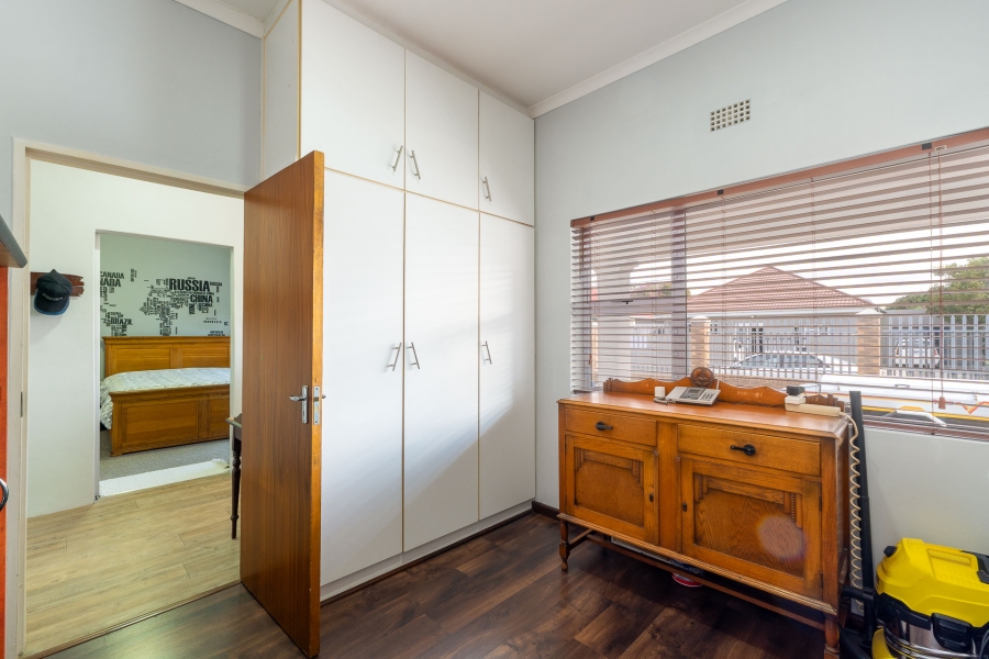 4 Bedroom Property for Sale in Churchill Estate Western Cape
